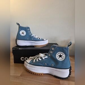 CONVERSE Brand NEW W BOX. Run Star Hike Platform Canvas size 8.5 wo / size 7 men